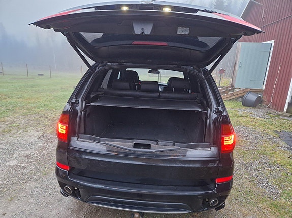 BMW X5 4 of 11