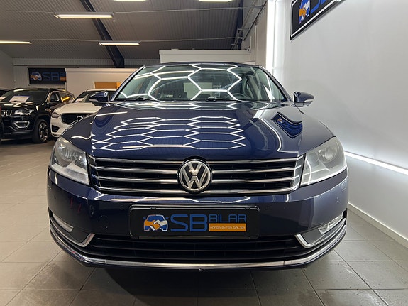 Volkswagen Passat 8 of 24