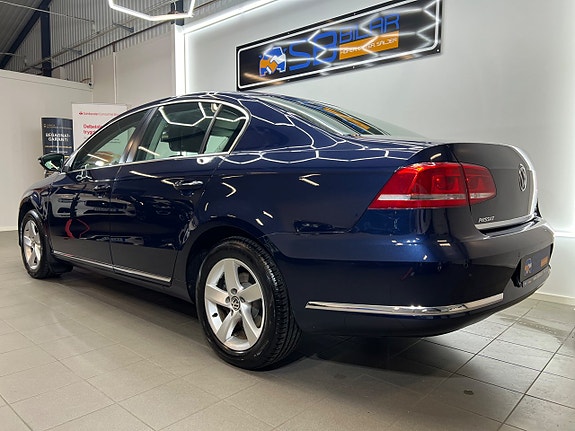 Volkswagen Passat 3 of 5