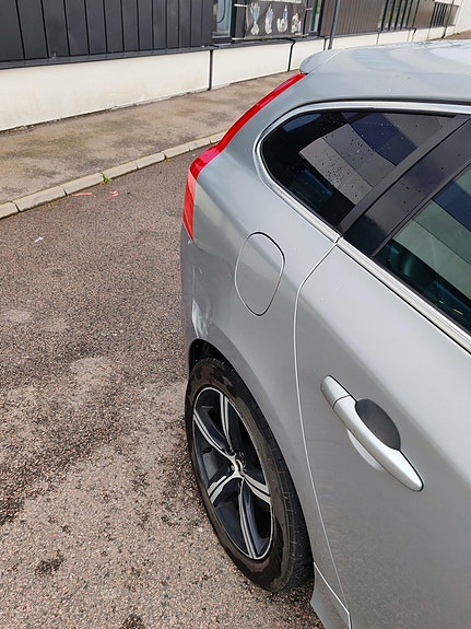 Volvo V60 7 of 13