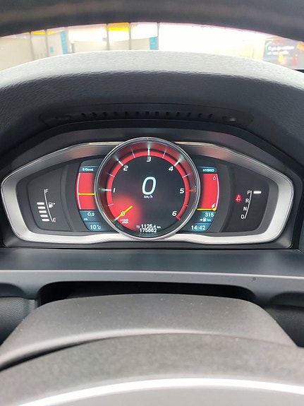 Volvo V60 11 of 13