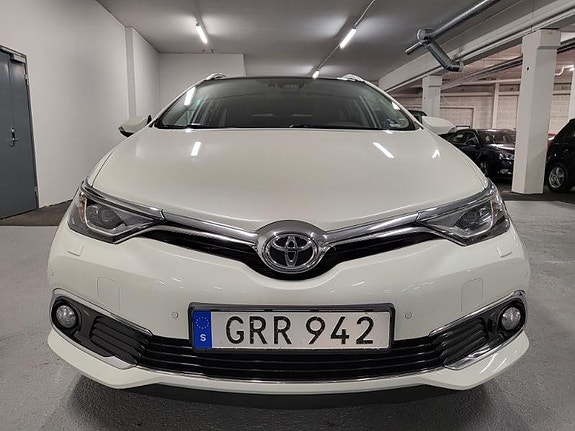 Toyota Auris 3 of 14