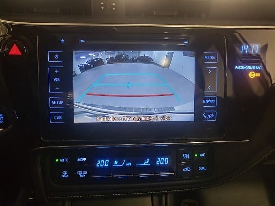 Toyota Auris 11 of 14