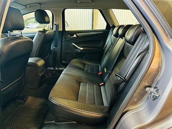 Ford Mondeo 20 of 20
