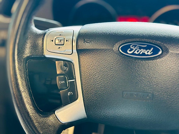 Ford Mondeo 14 of 20