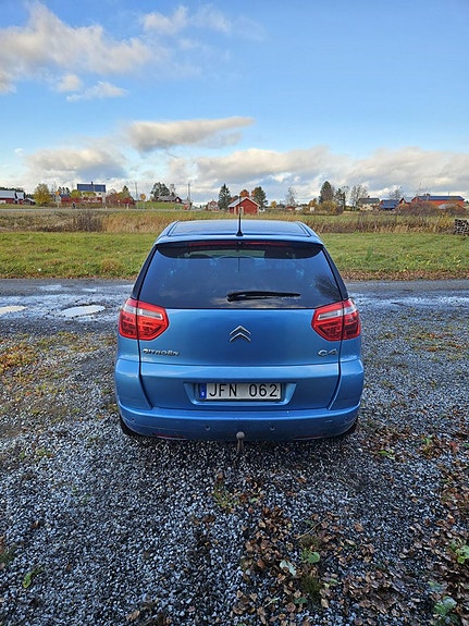 Citroen C4 Picasso 3 of 5
