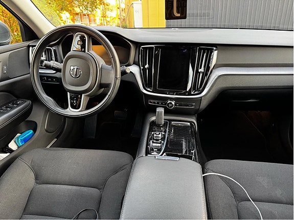 Volvo V60 3 of 8
