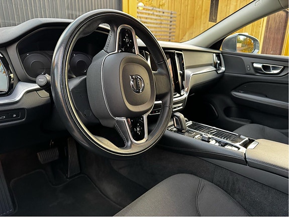 Volvo V60 4 of 8