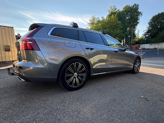 Volvo V60 5 of 8