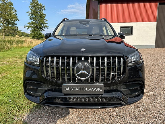 Mercedes-Benz GLS63 19 of 19