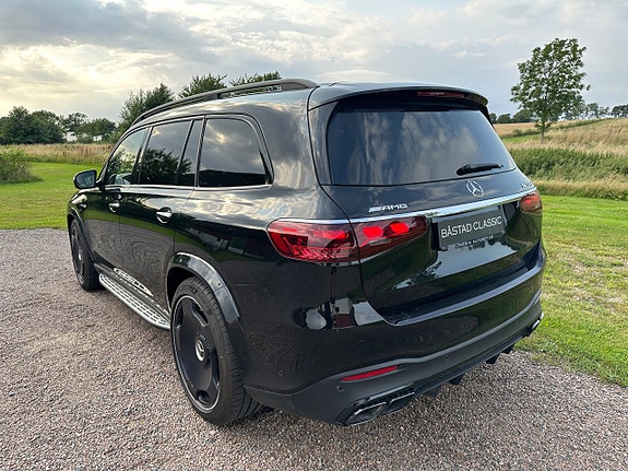 Mercedes-Benz GLS63 3 of 19