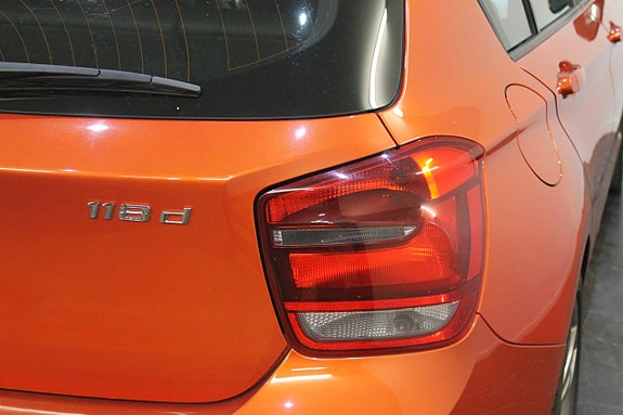 BMW 118d 7 of 12