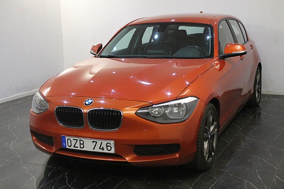 BMW 118d 4 of 12