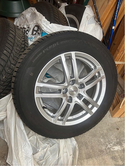 Product image 1 of 2
