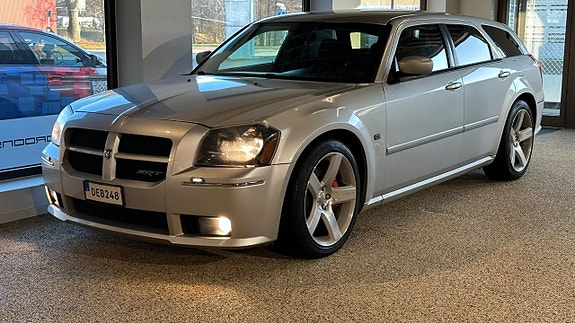 Dodge Magnum 10 of 11