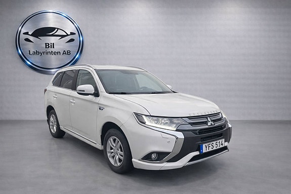 Mitsubishi Outlander 3 of 7