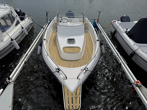 Barcon 22 WA (2008) – Yamaha 150 hk (236h) 2 of 5
