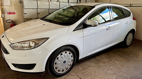 Ford Focus 7 of 9