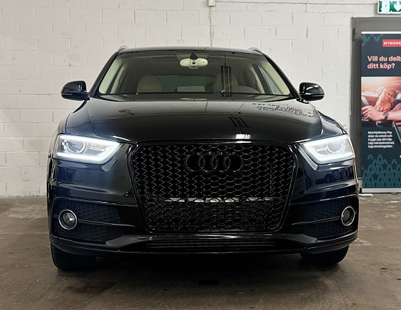 Audi Q3 2 of 5