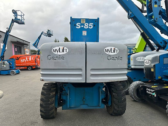 Bomlift Diesel Genie S85 4 of 8