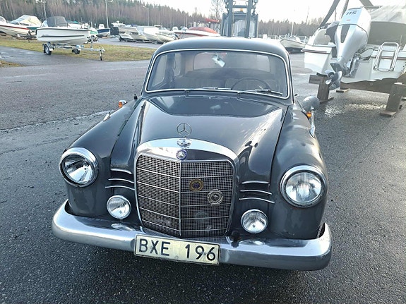 Mercedes-Benz 190