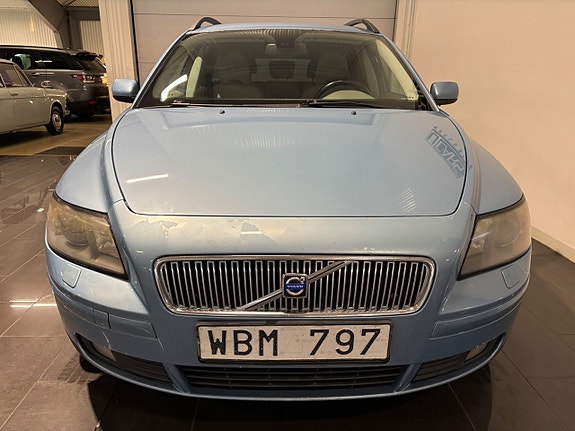 Volvo V50 4 of 5