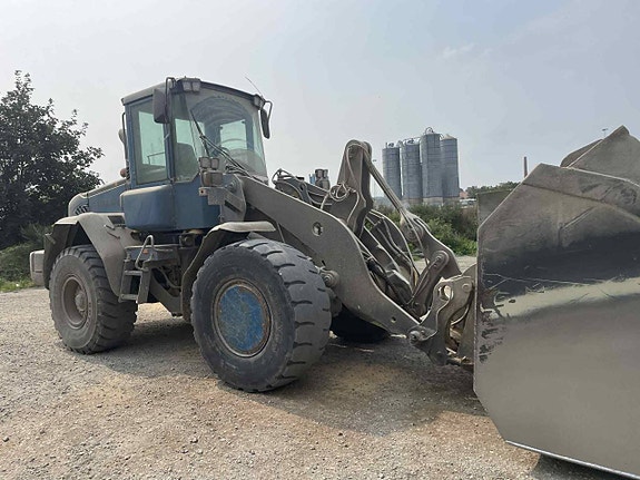 Volvo L90E 2003 Hjullastare / Lastmaskin FINANS