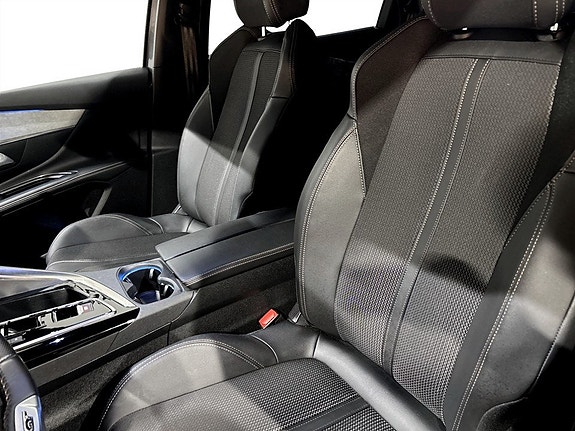 Peugeot 5008 5 of 5