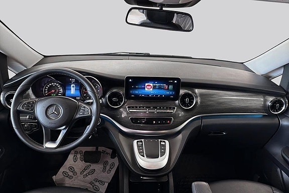 Mercedes-Benz V250 d 7 of 14