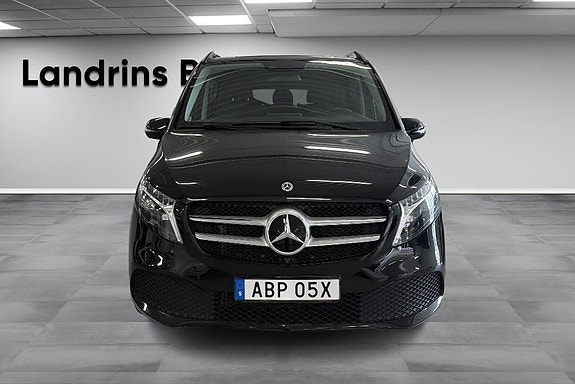 Mercedes-Benz V250 d 2 of 5