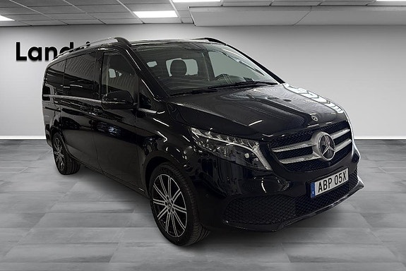 Mercedes-Benz V250 d 3 of 5