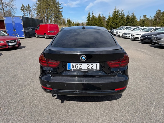 BMW 318 4 of 5