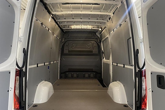 Mercedes-Benz Sprinter 319 14 of 22