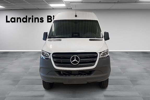 Mercedes-Benz Sprinter 319 2 of 22