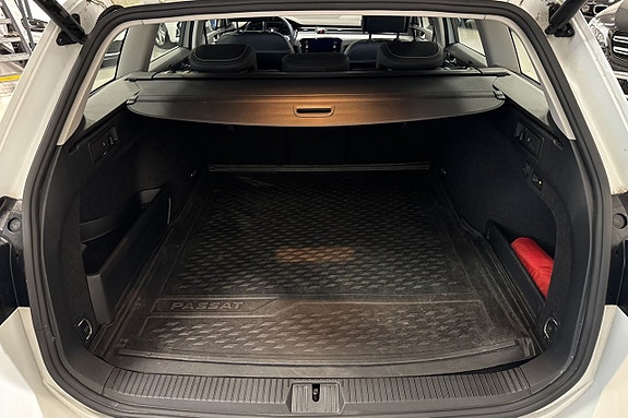 Volkswagen Passat 24 of 25