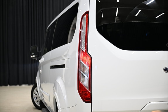 Ford Custom Tourneo 10 of 30