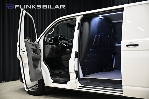 Volkswagen Transporter 8 of 30