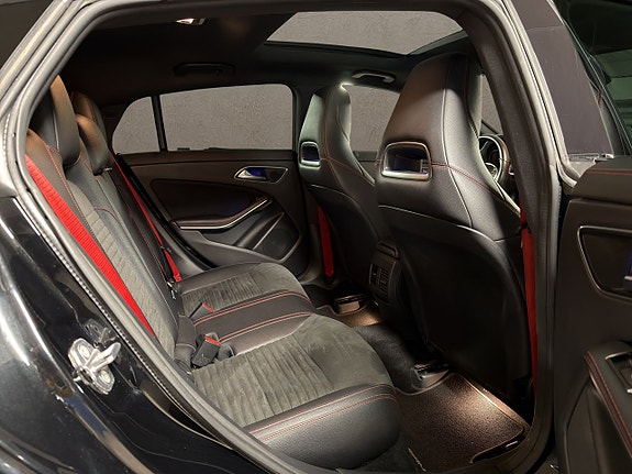 Mercedes-Benz CLA45 10 of 18