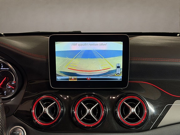 Mercedes-Benz CLA45 14 of 18