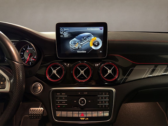 Mercedes-Benz CLA45 17 of 18
