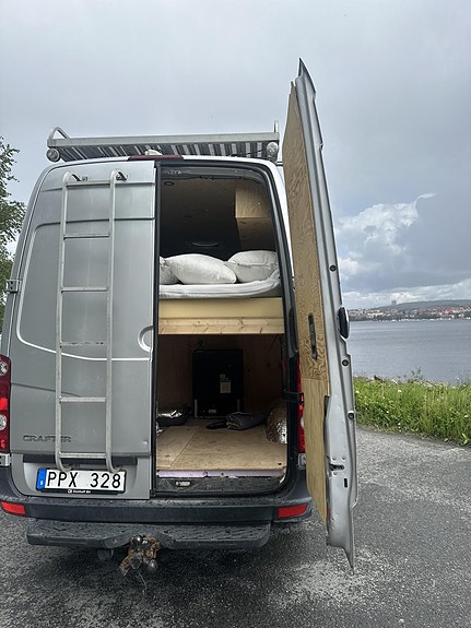 Volkswagen Crafter 2 of 4