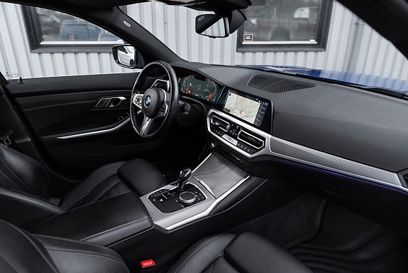 BMW 330d 15 of 22
