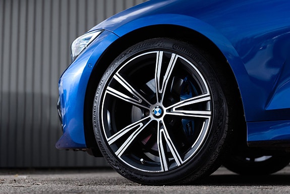 BMW 330d 5 of 22