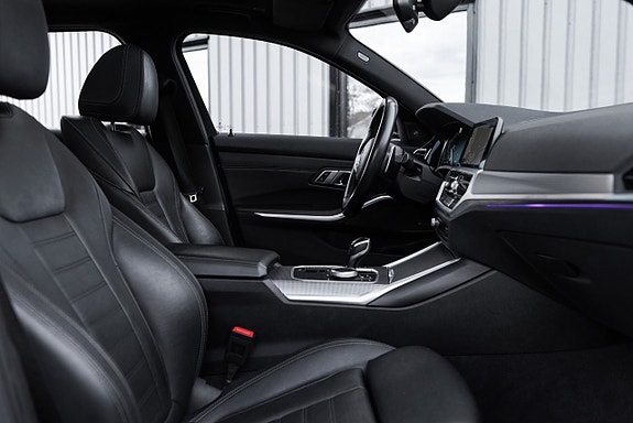 BMW 330d 19 of 22