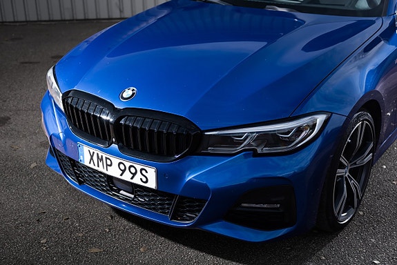 BMW 330d 6 of 22