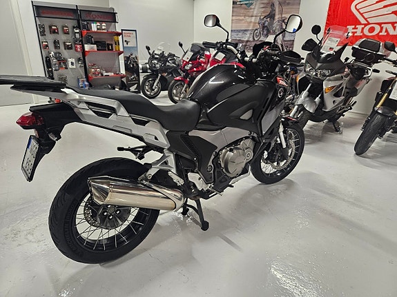 Honda VFR1200X Crosstourer 6 of 7