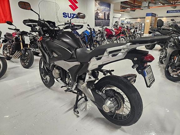 Honda VFR1200X Crosstourer 2 of 5