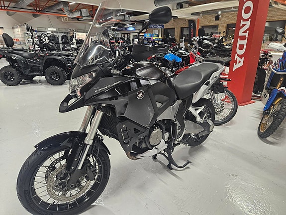 Honda VFR1200X Crosstourer 3 of 5