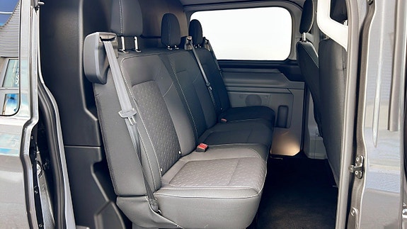 Ford Transit Custom 5 of 11