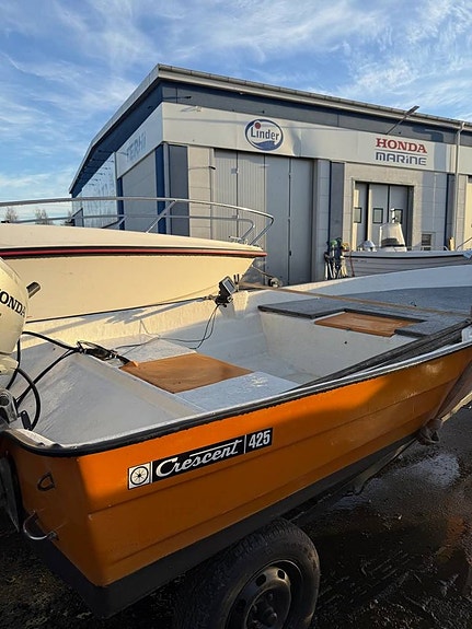 Crescent 425 + Honda 20 HK - fiskebåt med kastdäck 2 of 5